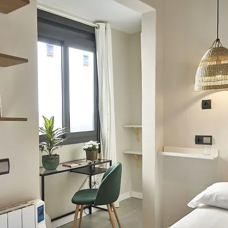 شقة آين بي إيكزامبل-ميرو برشلونة